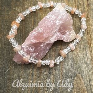 Alquimia Pink and White Beaded Bracelet quartz peach moonstone